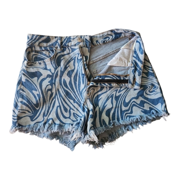 H&M Divided Blue Marble Print High Rise Denim Shorts | Size 10 - Picture 3 of 6